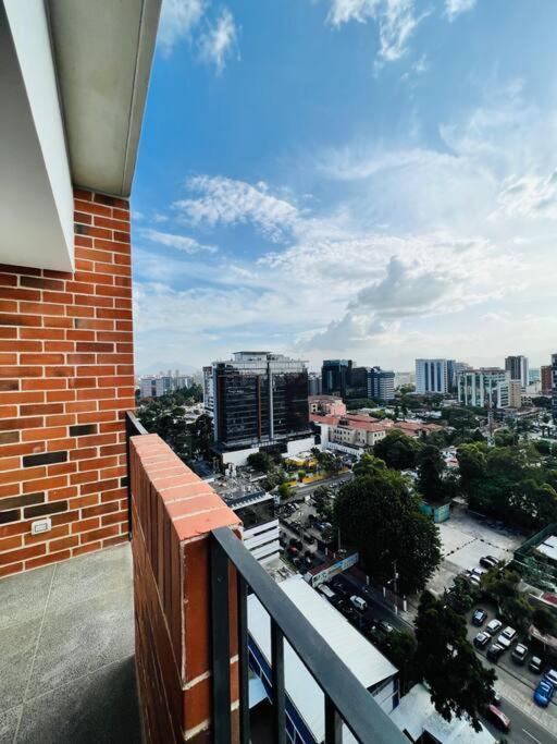 Apartamento 2 Habitaciones, Edificio Airali, Zona 10, Miradolo Гватемала Экстерьер фото