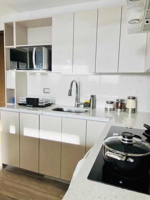 Apartamento 2 Habitaciones, Edificio Airali, Zona 10, Miradolo Гватемала Экстерьер фото